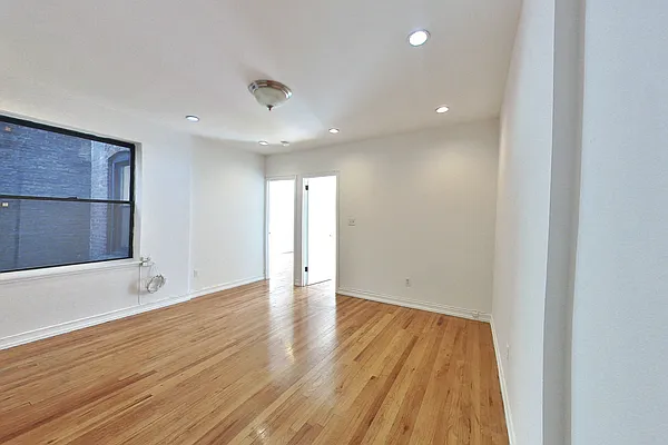Rented by CitySites Real Estate Group | media 2