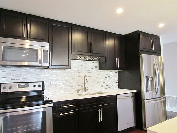 4th image of 1717 W Crystal Ln Unit 412