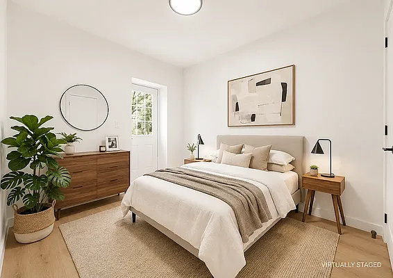 Bedroom, photo 1