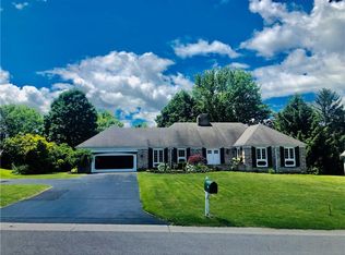 14 Split Rock Rd, Pittsford, NY 14534