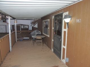 142 Oakleaf Dr, Saint Charles, MO 63301