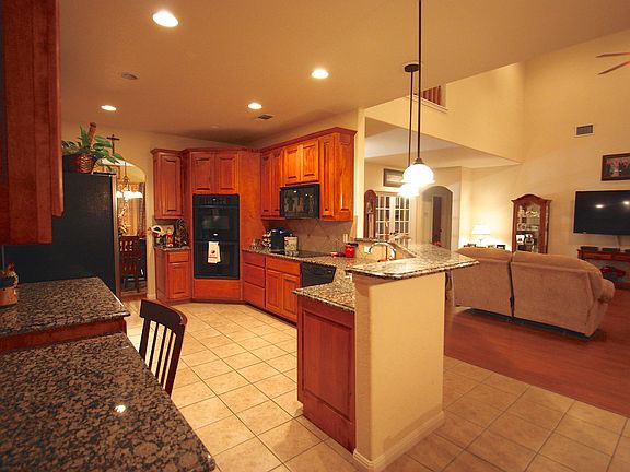 2nd image of 140 Elm Country Dr