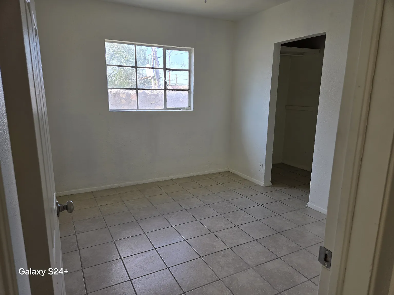 3 bed, 1.5 bath, 1539 sqft, $1,600 — Photo 2