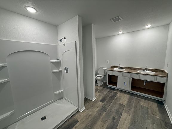 3rd image of 309 Alberts Dr #305
