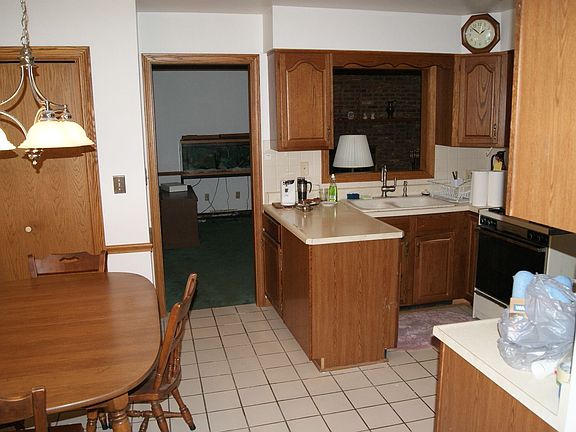4th image of 790 Golfview Ave