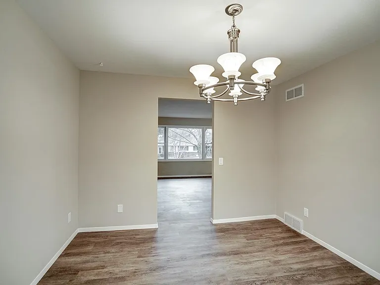 2678 Richardson St — Photo 12