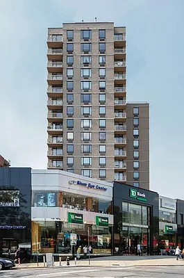 Sold by Avenue Sotheby's International Realty | media 33