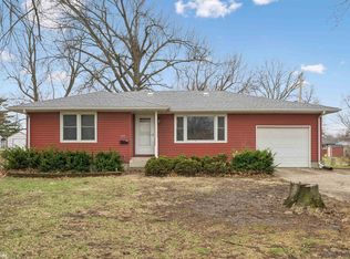605 S Locust St, Mount Pleasant, IA 52641
