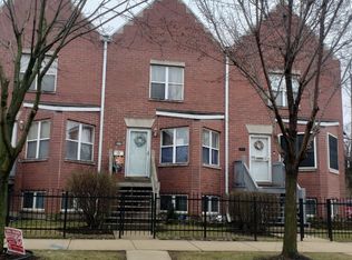 715 E 40th St, Chicago, IL 60653