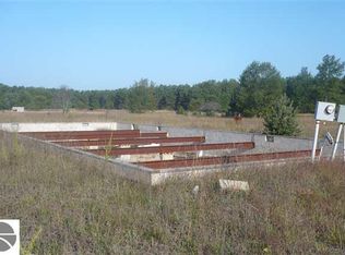 8962 Aylsworth Rd, Benzonia, MI 49616