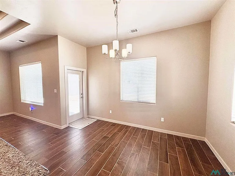 3709 Saguaro Dr — Photo 9