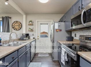 10601 Boysen Berry Pl, Anchorage, AK 99515