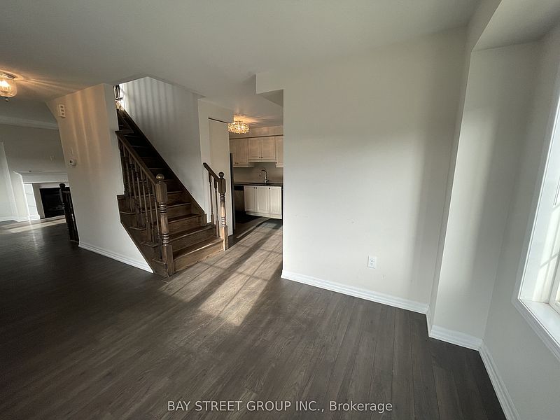 Oakville Townhouse for rent - 4 Bedrooms — photo 6