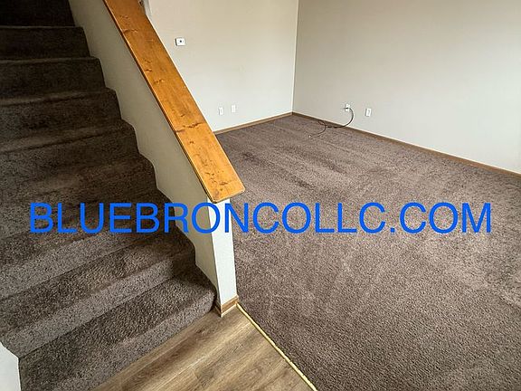2nd image of 617 Willow Ln APT A