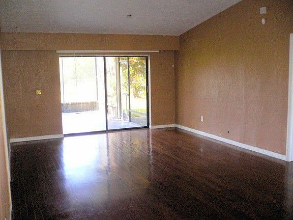 2nd image of 661 SW Millard Dr