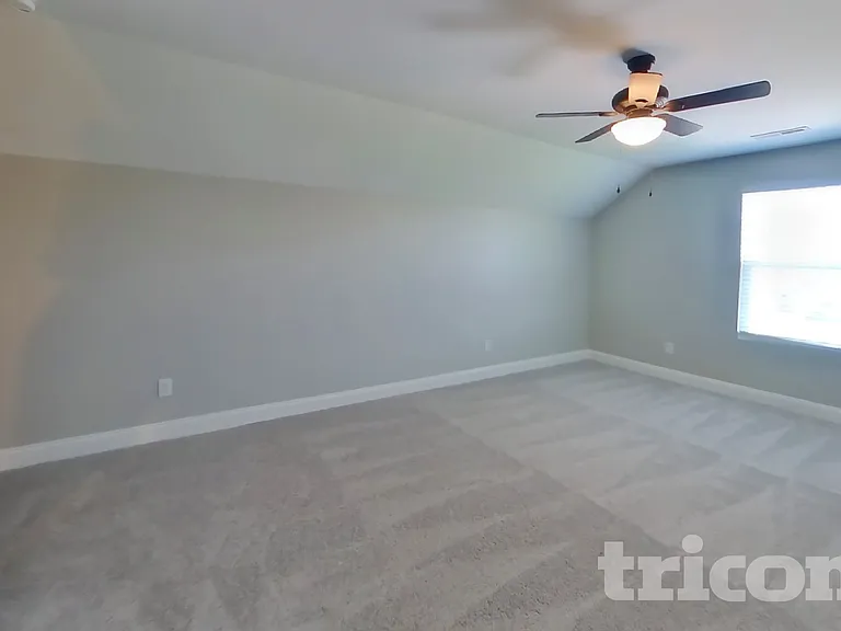 341 Green Hills Dr — Photo 12