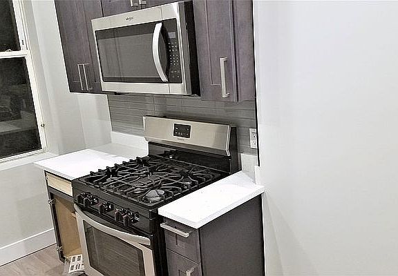 5th image of 745 Park Ave APT 2R