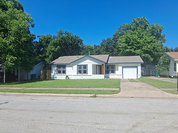 3rd image of 3509 Meadow Oaks Dr #1