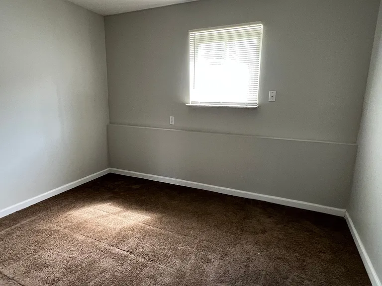 East Ridge Apartments — Photo 7