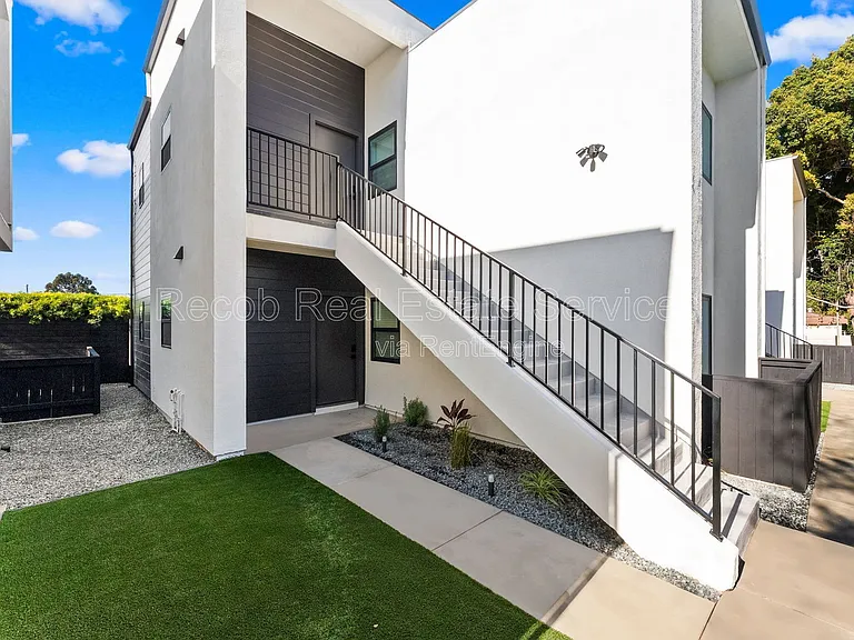 6730 Mohawk St #5 — Photo 13