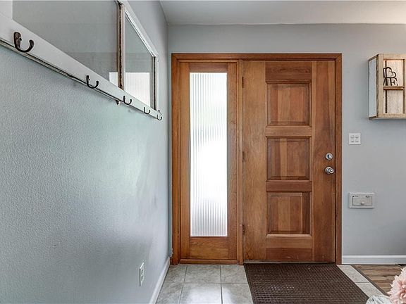 4th image of 28847 Lynhaven Dr