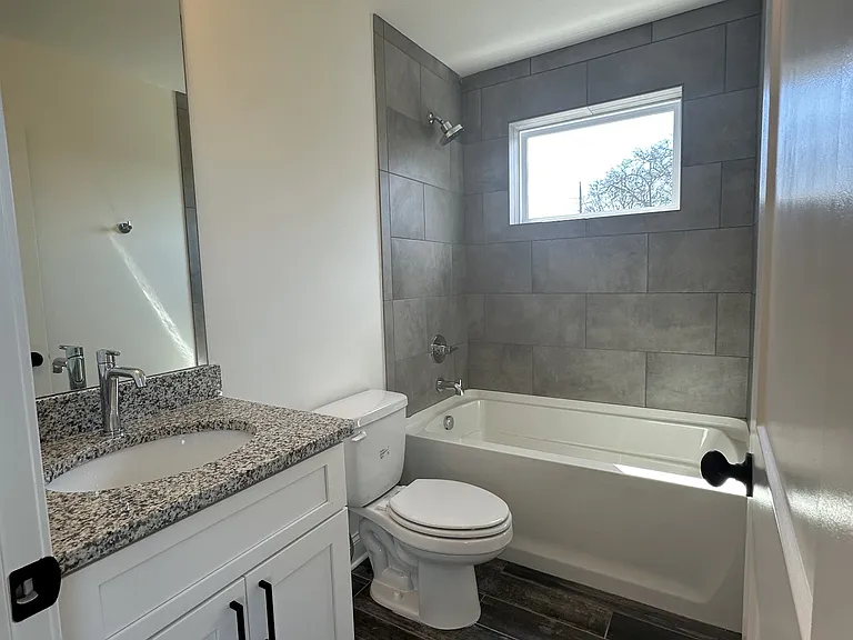 218B Myatt Dr — Photo 11