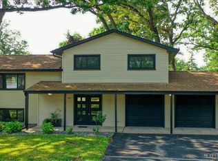 1007 Rolling Dr, Lisle, IL