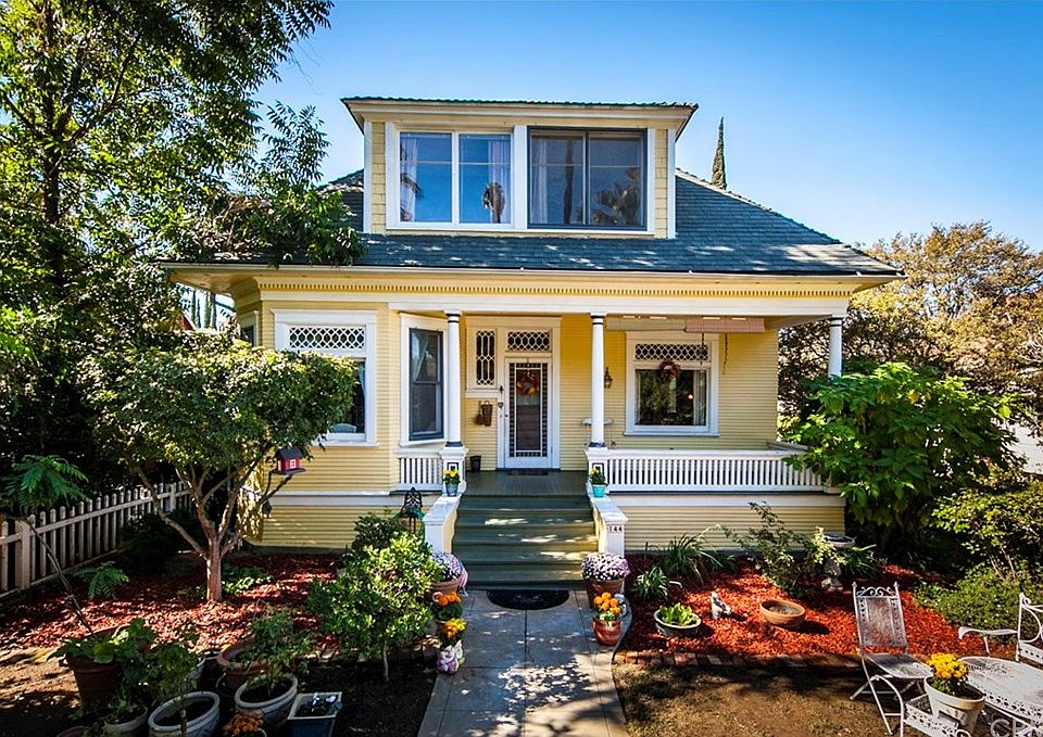 1st image of 144 Parkwood St