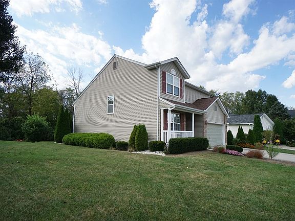 4th image of 499 Knollcrest Ct