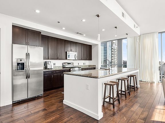 5th image of 900 20th Ave S APT 1002