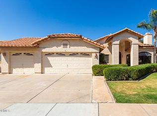 237 N Cottonwood Dr, Gilbert, AZ 85234