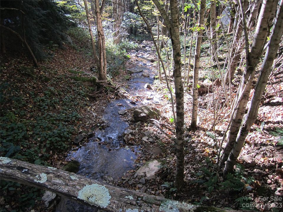 2nd image of 10 Streamside Dr
