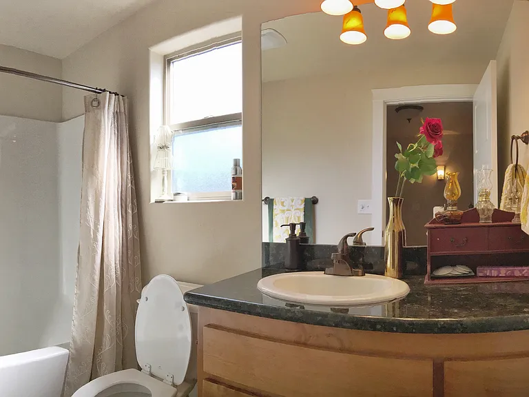 1484 Clearsprings Dr — Photo 17