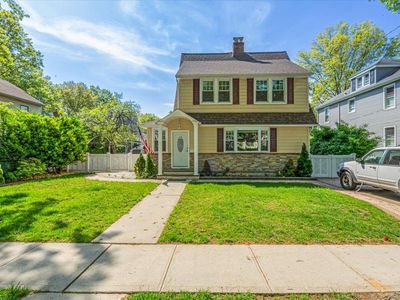 264 Bryant Avenue, Floral Park, NY, 11001
