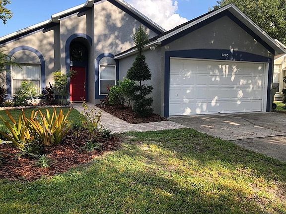 2nd image of 1205 Lake Blue Cir