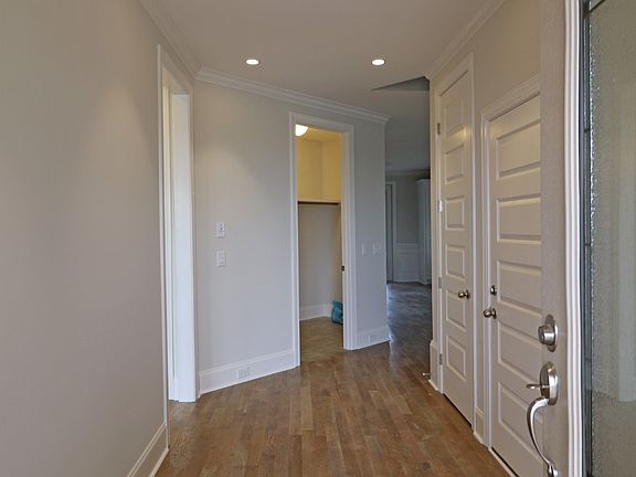 2nd image of 109 Shady Hollow Dr