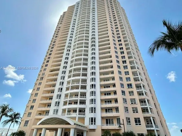 808 Brickell Key Dr APT 404, Miami, FL 33131