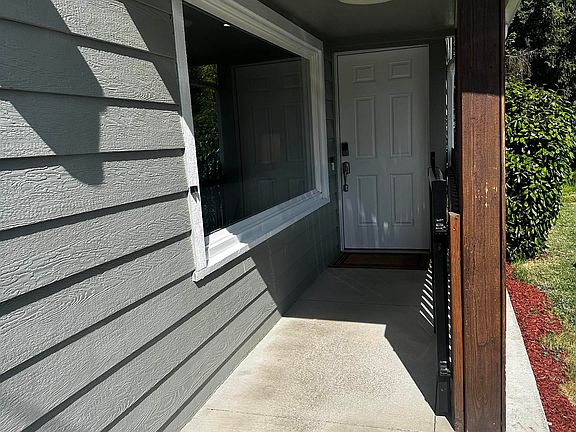 2nd image of 895 Vista Ave SE