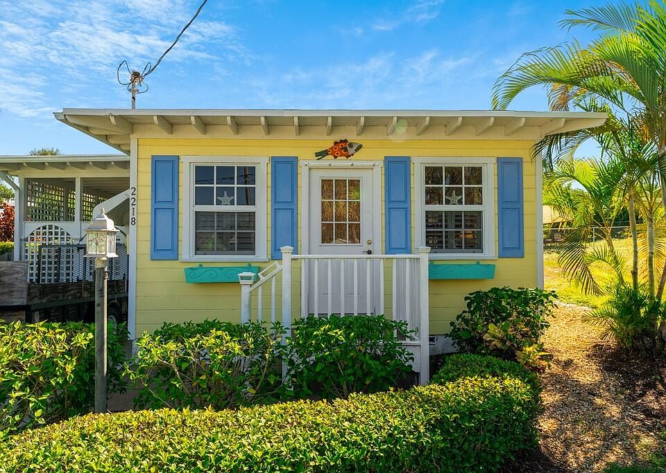 1st image of 2218 NE Sunny Acres Way