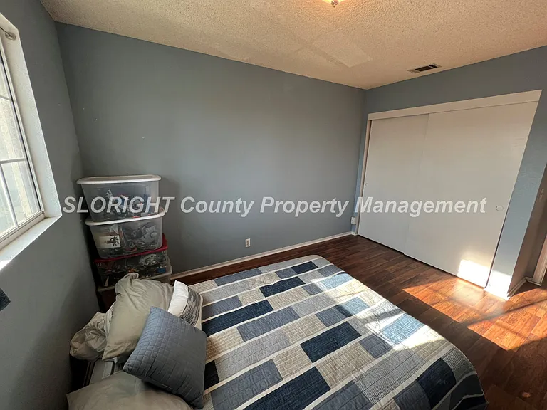 1039 Southwood Dr #D — Photo 8