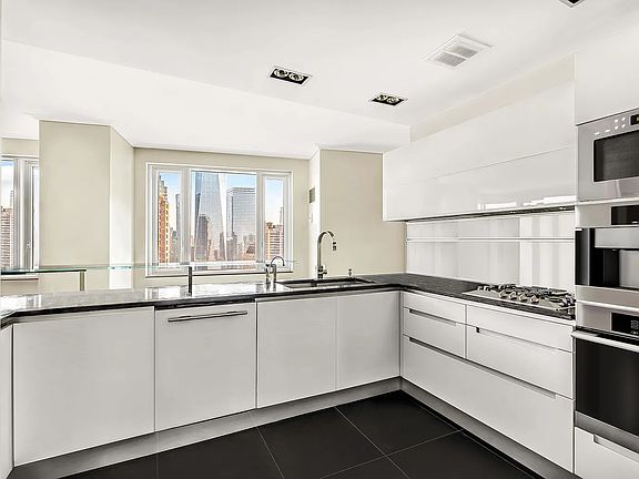 4th image of 70 Little West St APT 32A