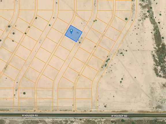 3rd image of 3120 N Bandelier Dr