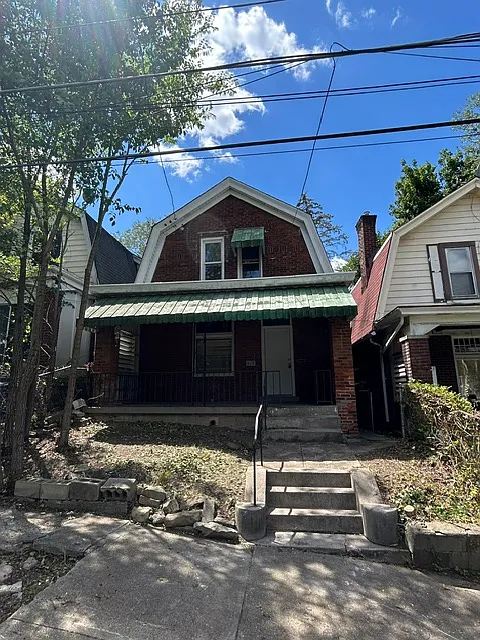 812 Gearing Ave