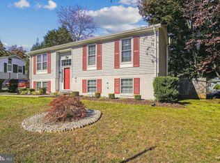 8101 Shady Spring Dr, Gaithersburg, MD 20877