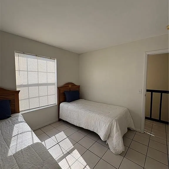 1005 SW 48th Ter #8 — Photo 26