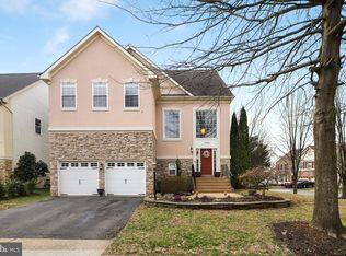 47543 Rippling Dr, Sterling, VA 20165