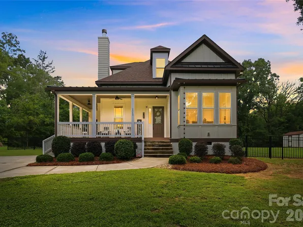 2348 Oak Grove Cir, Midland, NC 28107