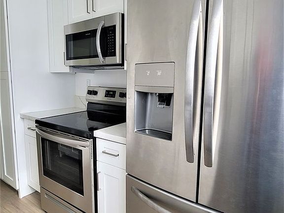 5th image of 220 S Gale Dr APT 7