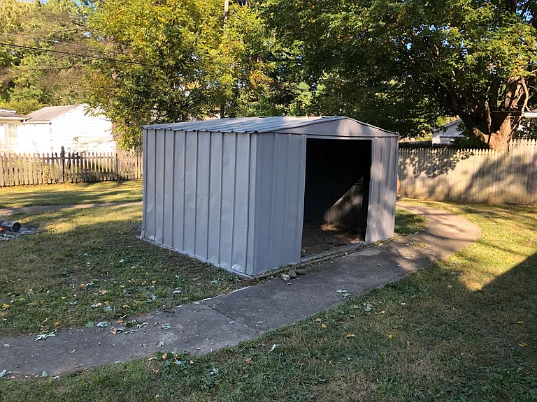 2408 E 8th St — Photo 17
