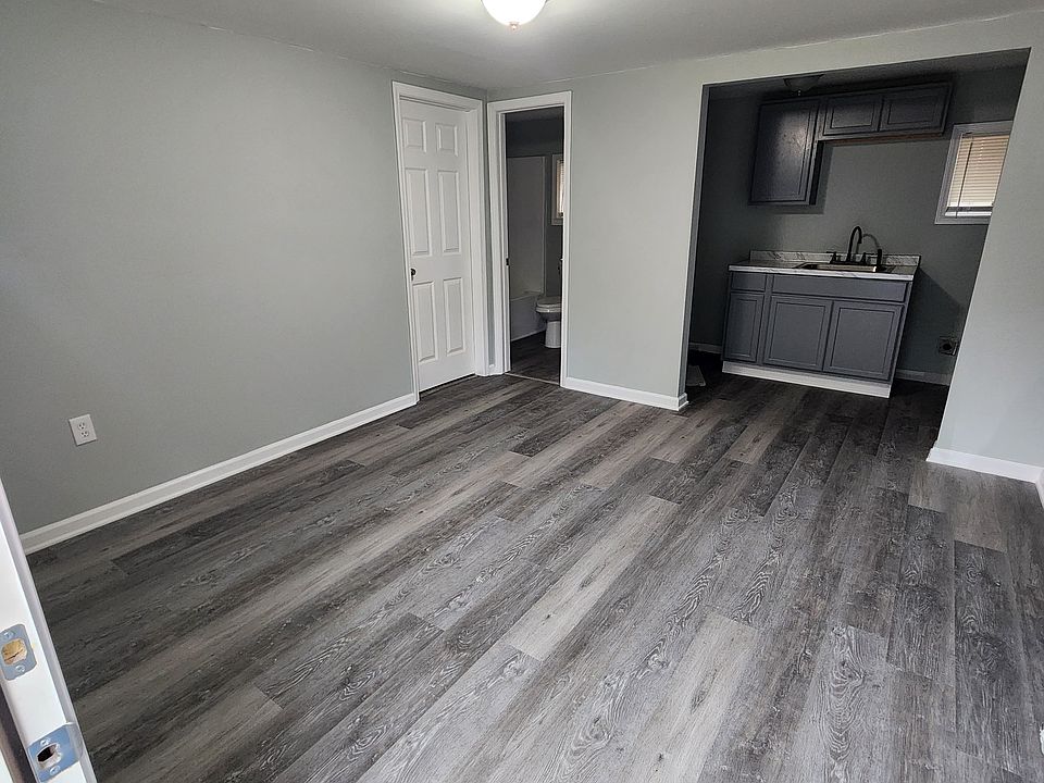 1st image of 707 26th St #1/2